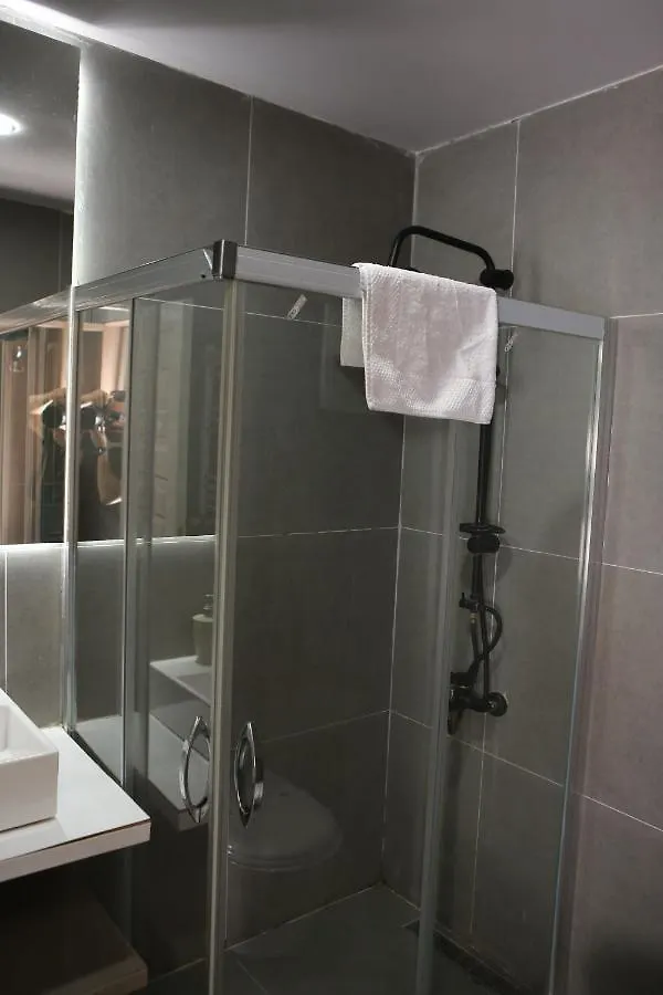 Lily Airport Otel Arnavutkoy Alojamento de Acomodação e Pequeno-almoço